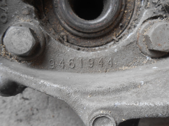 30760715 VOLVO Цапфа (поворотный кулак) передний правый купить в Житомир