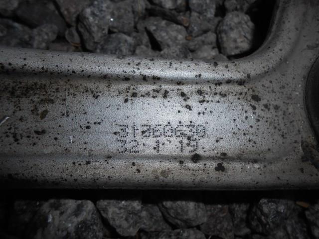 31360630 VOLVO Рычаг передней подвески верхний левый купить в Киев