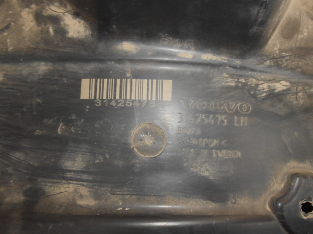 VOLVO 31425475 Подкрылок передний левый в наличии Полтава