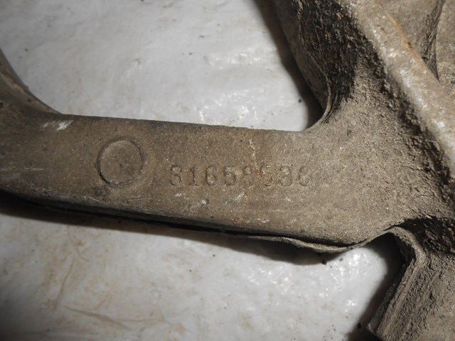 VOLVO 31658530 Цапфа задняя правая в наличии Днепр