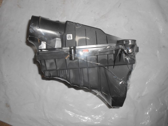 VOLVO 32222303 Корпус фильтра в наличии Украина