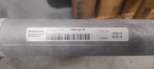 32252577 VOLVO Радиатор кондиционера купить в Сумы