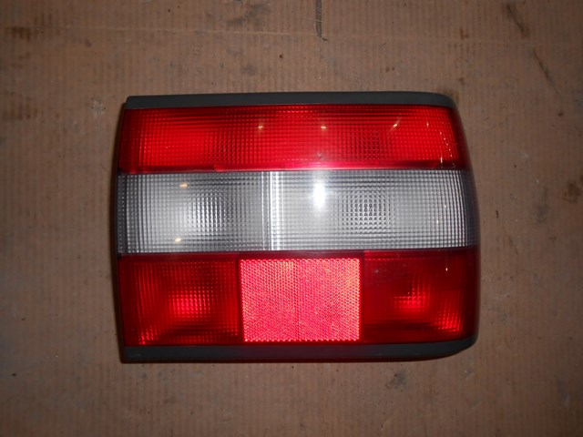 Правый стоп-сигнал Volvo 850