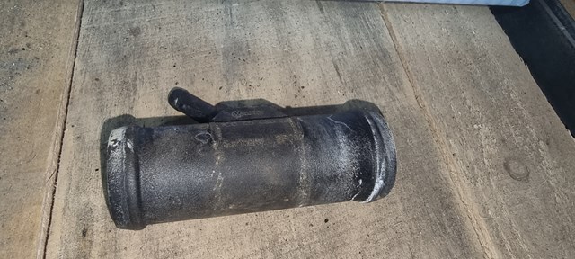 VAG 1C0121438A Патрубок системы охлаждения в наличии Запорожье