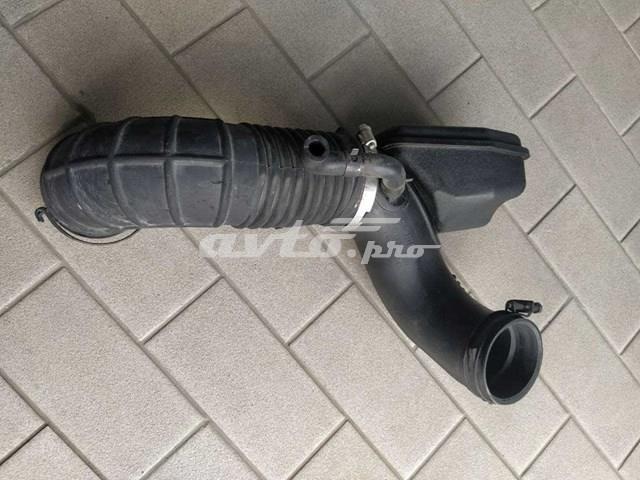Патрубок воздушный, выход воздушного фильтра 281303Q160 HYUNDAI