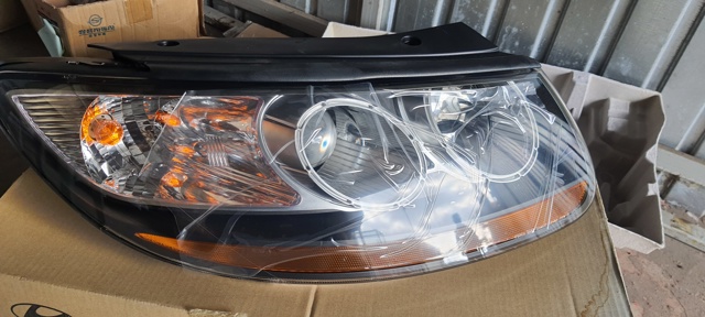 HYUNDAI 921012B020 Фара левая в наличии Одесса