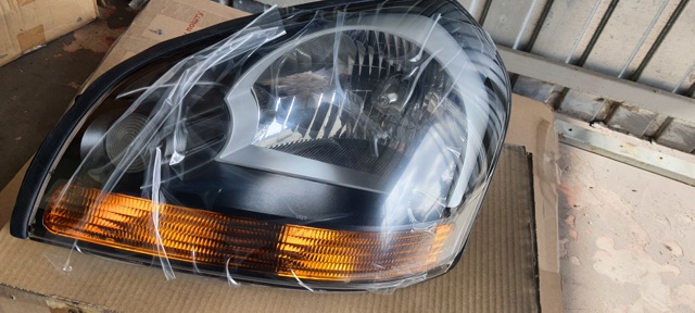 Фара основная правая 921042E022 HYUNDAI