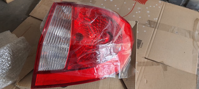 HYUNDAI 924021C500 Фонарь задний правый в наличии Харьков