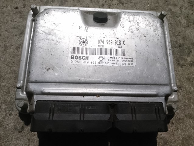 VAG 074906018C Блок управления двигателем в наличии Хмельницкий