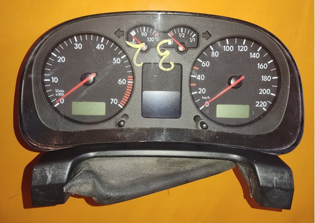 VAG 1J0920805X Приборная доска (щиток приборов) в наличии Каменское