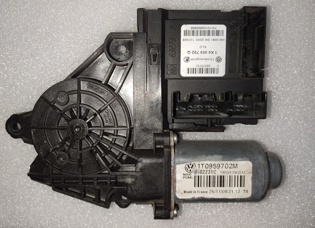 1T0959702M VAG купить в Сумы