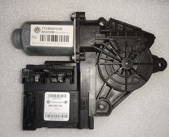 1T0959702R VAG купить в Сумы