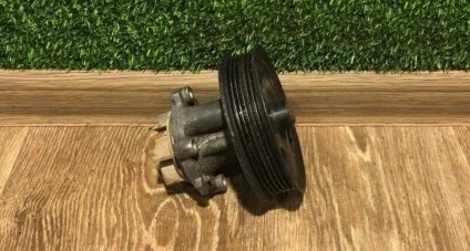 Насос системы охлаждения Opel Astra H