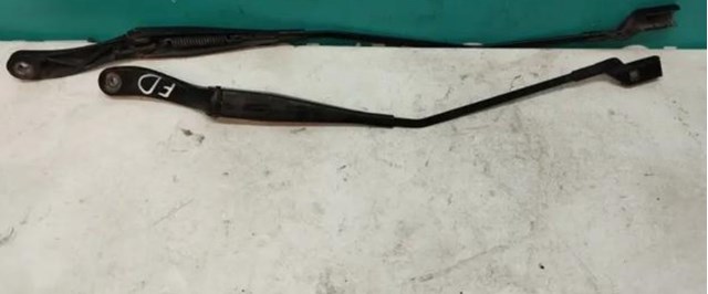Рычаг-поводок стеклоочистителя лобового стекла Фиат Добло II