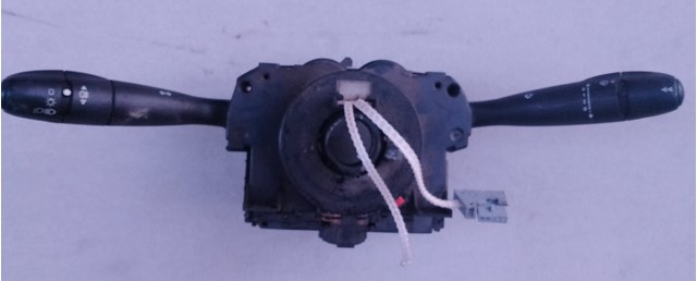 96658427XT PEUGEOT Левый подрулевой переключатель купить в Полтава