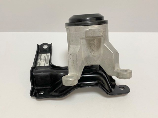Опора двигателя 112103KA0A NISSAN