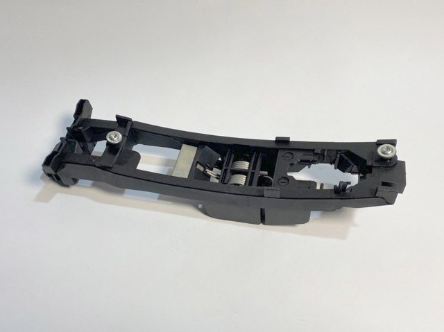 MERCEDES A2037600934 Держатель наружной ручки двери задней левой в наличии Львов
