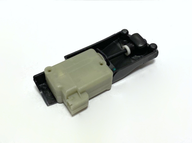 HOTARU HBE2702 Замок открывания лючка бензобака в наличии Хмельницкий
