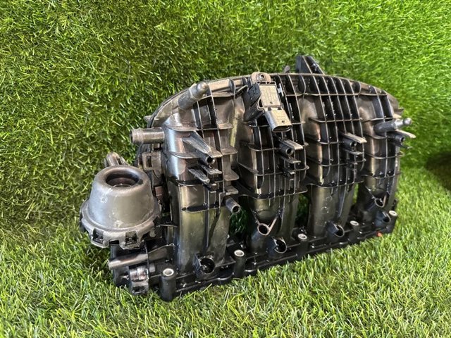 06L133201ES VAG Коллектор впускной купить в Ужгород