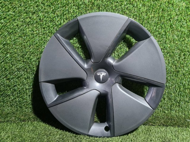 Колпаки на колеса 104427100A TESLA