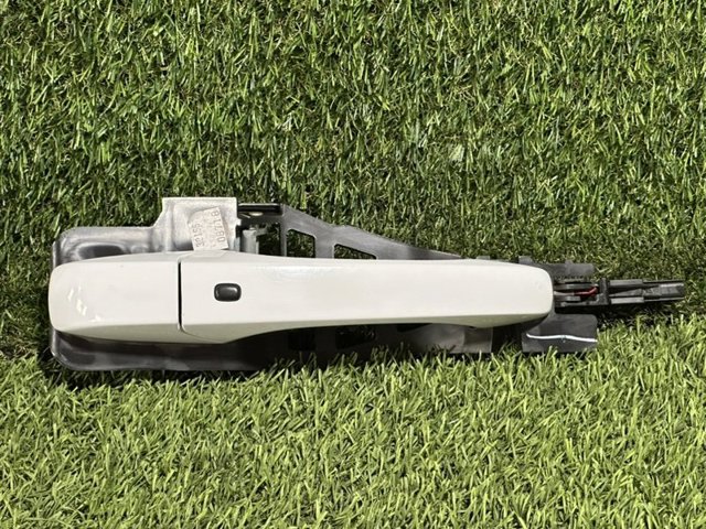 Ручка передней двери наружная, правая 1QA18GW7AJ CHRYSLER