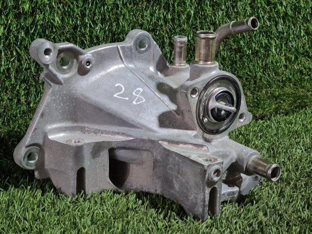 NISSAN 210136RA0A Помпа водяная (насос) охлаждения, корпус в наличии Украина