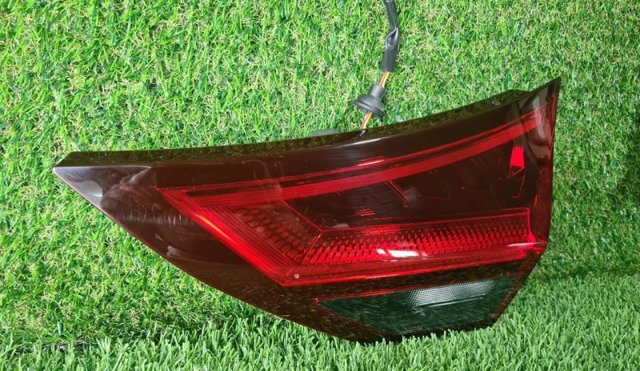 Фара задняя правая внутренняя 265506RF1A NISSAN