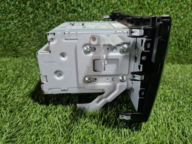 NISSAN 281859TB0A Магнитола (радио AM/FM) в наличии Винница