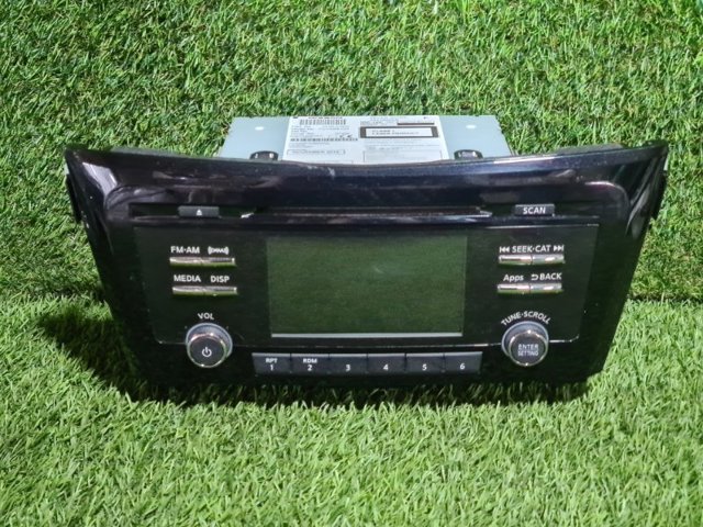 Магнитола (радио AM/FM) 281859TB0A NISSAN