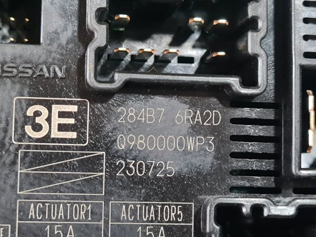 284B76RA2D NISSAN Блок предохранителей купить в Николаев