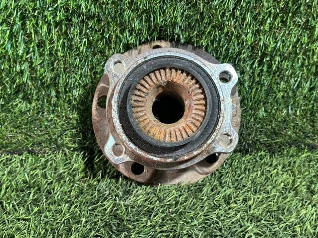 Ступицы передних колес 31206867088 BMW
