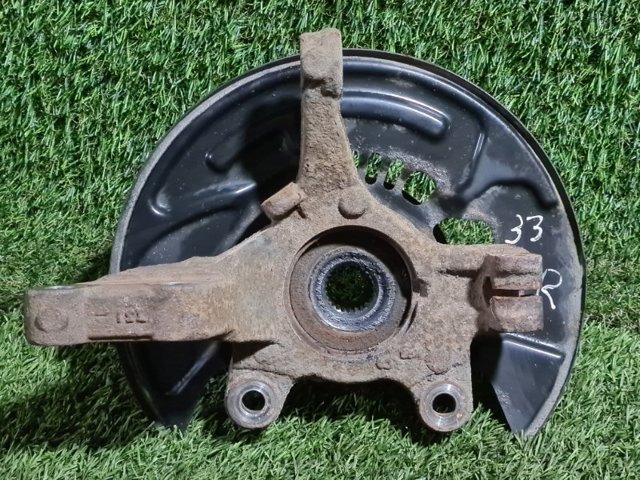 Цапфа передняя правая 400145RF0A NISSAN