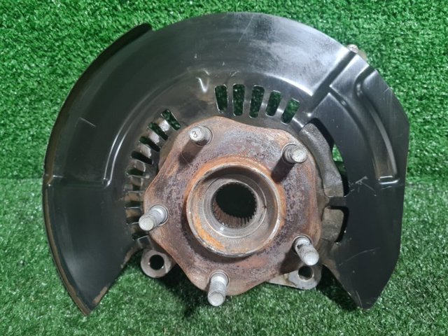 Цапфа поворотная левая 40015JA00A NISSAN