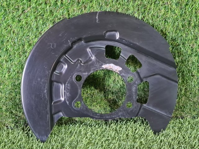 Пыльник тормозного диска переднего 411516RA0A NISSAN