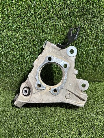 Кулак поворотный левый 430196RA1A NISSAN