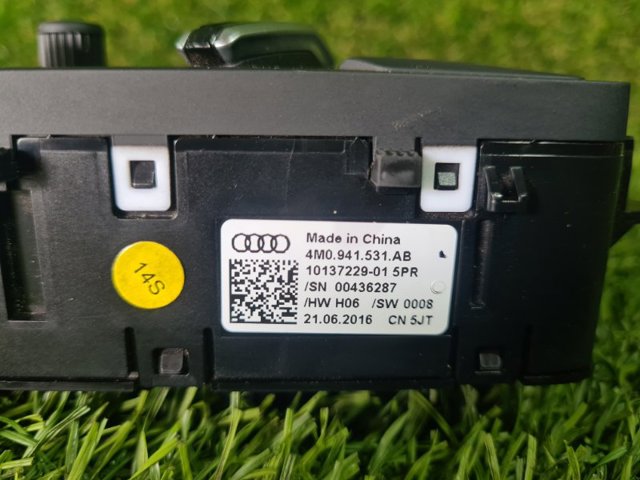VAG 4M0941531AB Переключатель света фар на "торпедо" в наличии Ровно