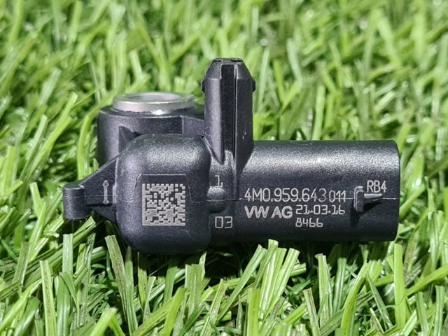 Датчик AIRBAG передний 4M0959643 VAG