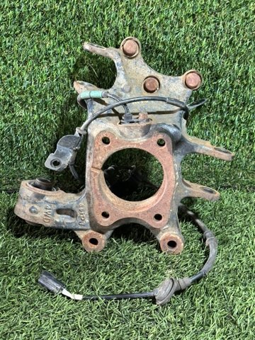 Цапфа поворотного кулака 52710D3100 HYUNDAI