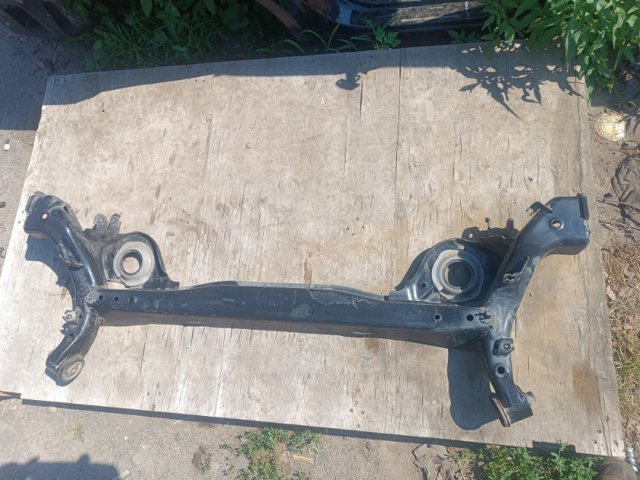 Подрамник задней подвески 555019VB1B NISSAN