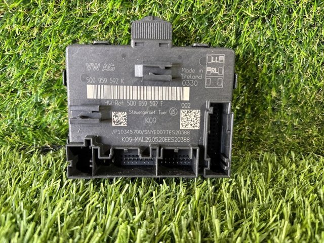 Блок комфорта передней двери 5Q0959592F VAG