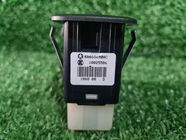 Кнопки заднего стёклоподъемника 68085690AC CHRYSLER