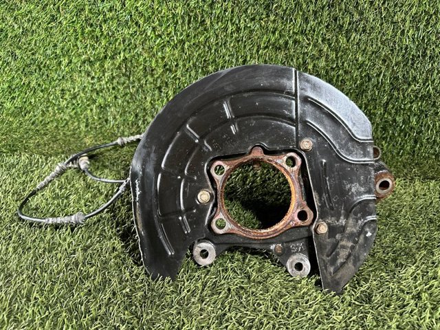 Цапфа поворотного кулака 68246625AA CHRYSLER