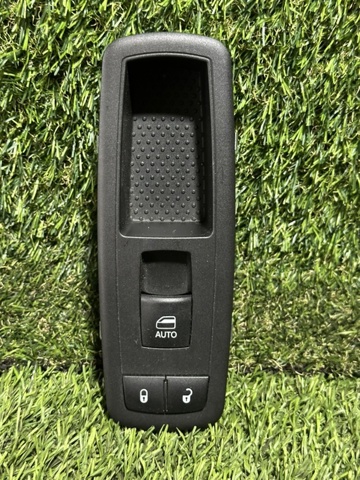 Кнопки переднего правого стекло подъемника 68268251AC CHRYSLER