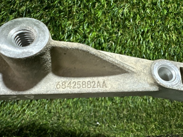 CHRYSLER 68425882AA в наличии Ирпень