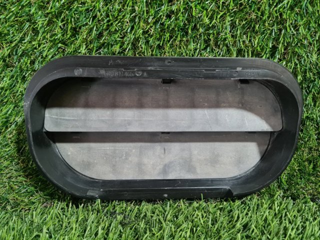 Люк заднего крыла 6R0819465A VAG