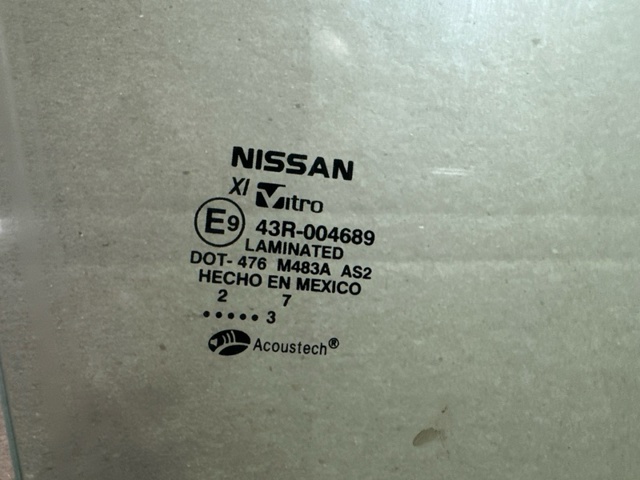 NISSAN 803006RR0A Стекло двери передней правой в наличии Ужгород
