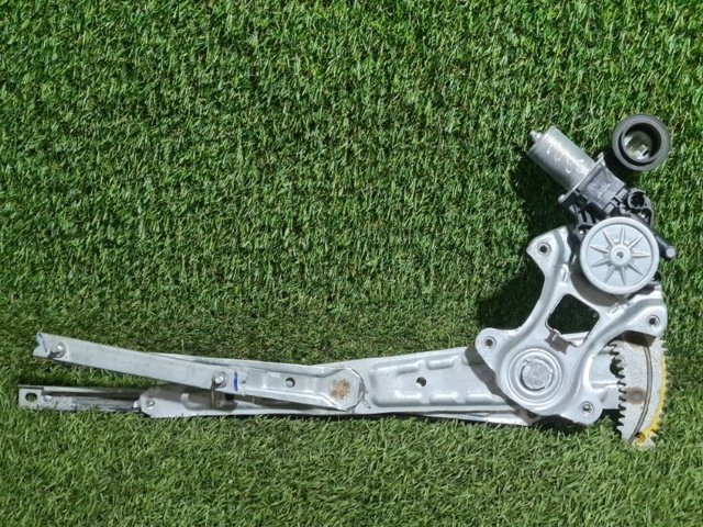 Мотор стеклоподъемника двери передней, левой 807315RB1A NISSAN