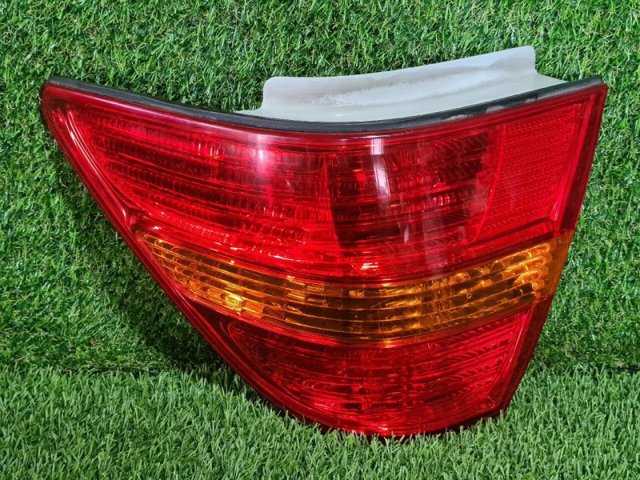 Фара задняя правая внешняя 8155150100 TOYOTA