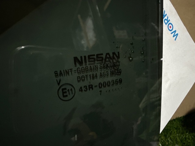 823015HK0B NISSAN Стекло двери задней левой купить в Сумы