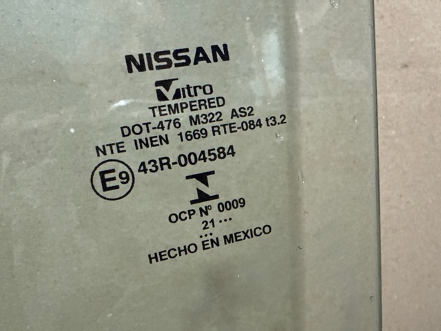 823015RB0A NISSAN Стекло двери задней левой купить в Черкассы
